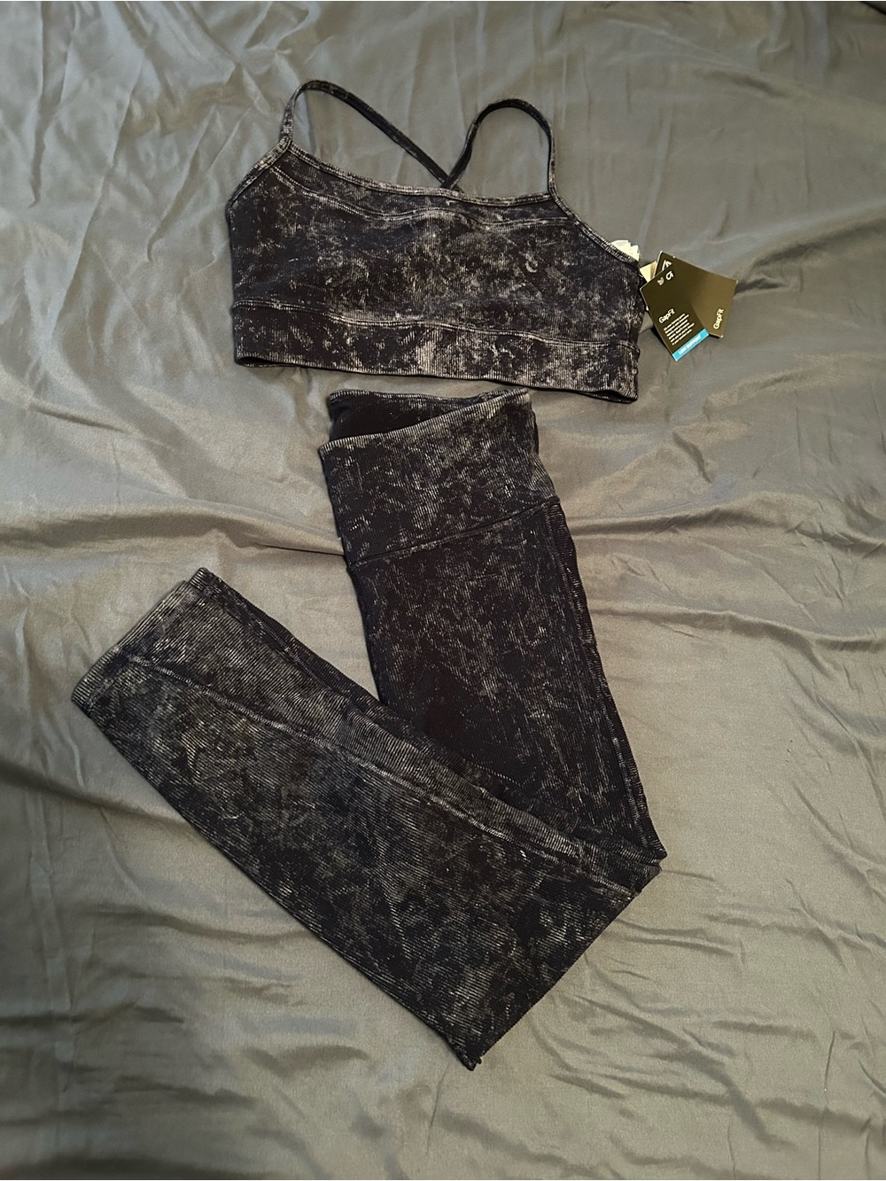 GAP GapFit Navy Paint Print Sports Bra and Ankle Length Leggings Set, M